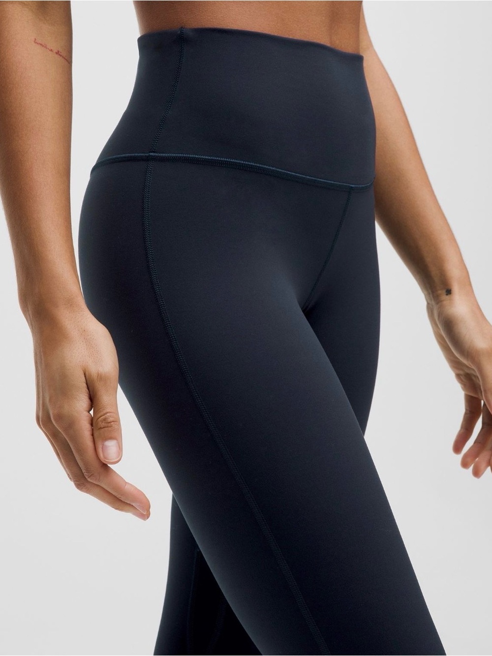 Lululemon Women’s Align High-Rise Mini-Flare pant Regular in True Navy NWOT - Picture 4 of 12